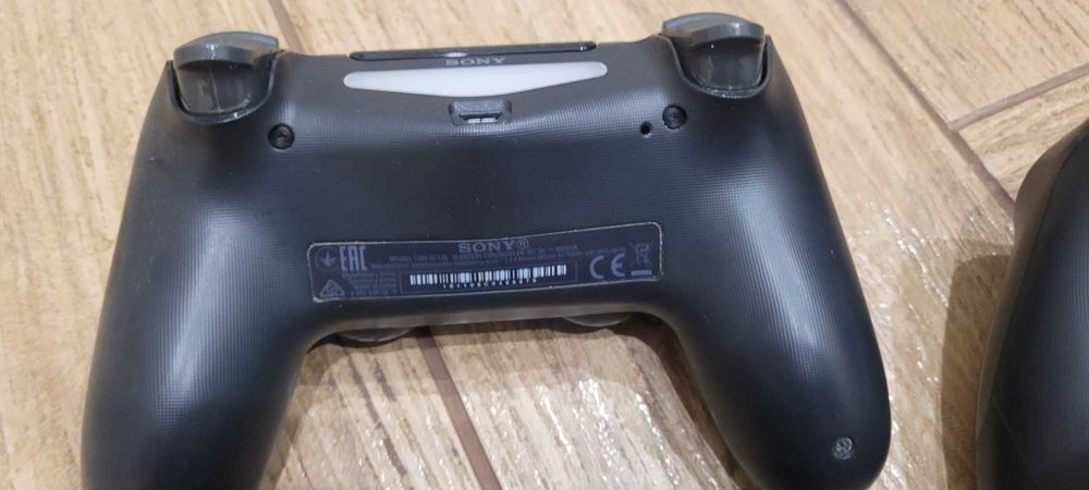Запчастини геймпад джойстик PS4 дуалшок dualshock 4 акум плата корпус