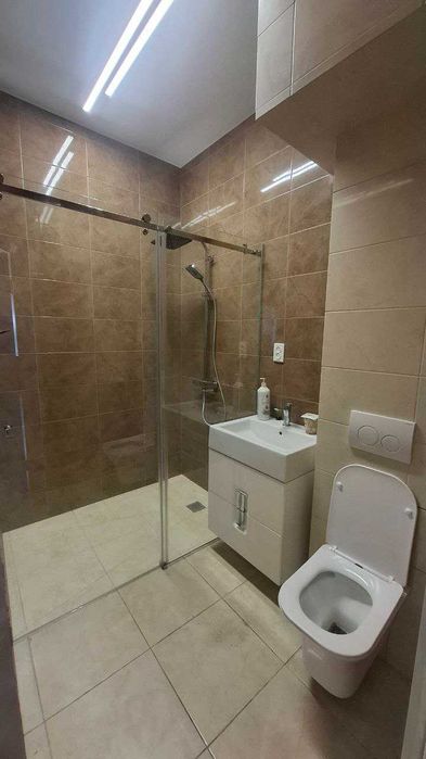 1-к квартира, ЖД wifi, гаряча вода, подобово, погодинно.