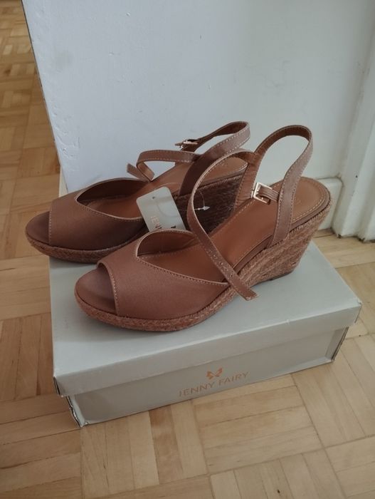 Espadryle na koturnie / sandały Jenny Ferry