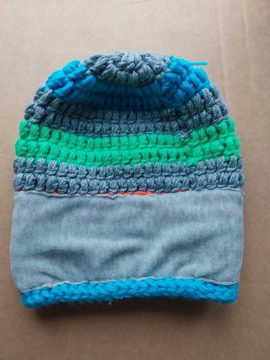Czapka na głowę marki melo me robiona ręcznie