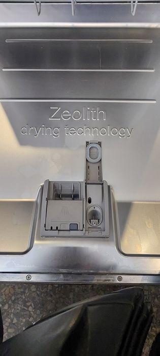 Посудомойна машина BOSH з Zeolith