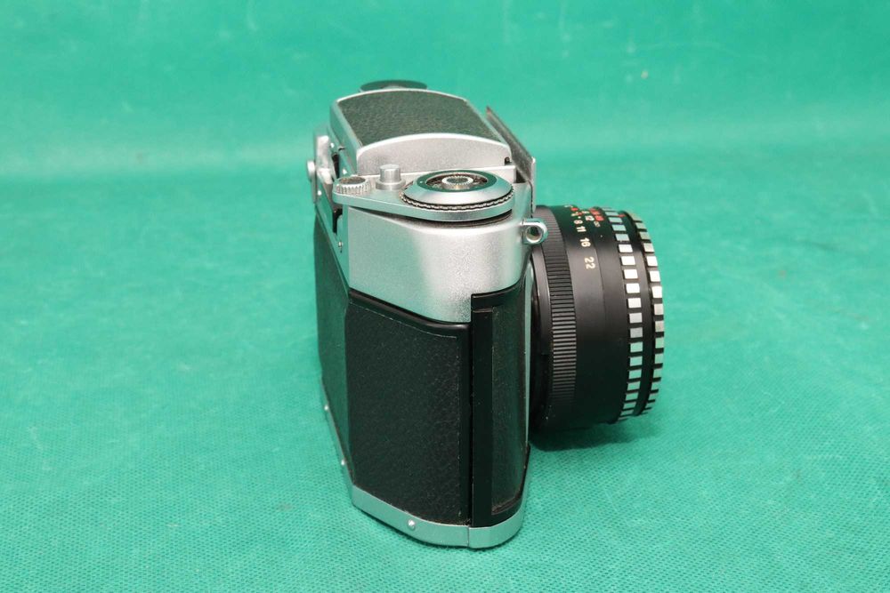 Zabytkowy aparat fotograficzny EXA 1A
