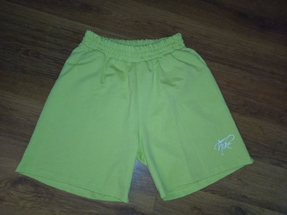 Жіночі шорти Nike