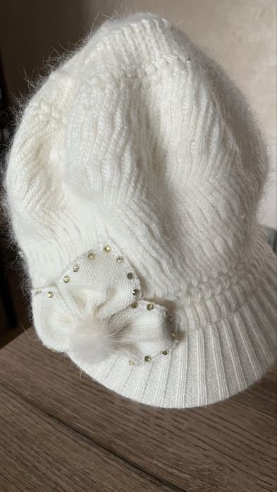 Damska czapka z daszkiem