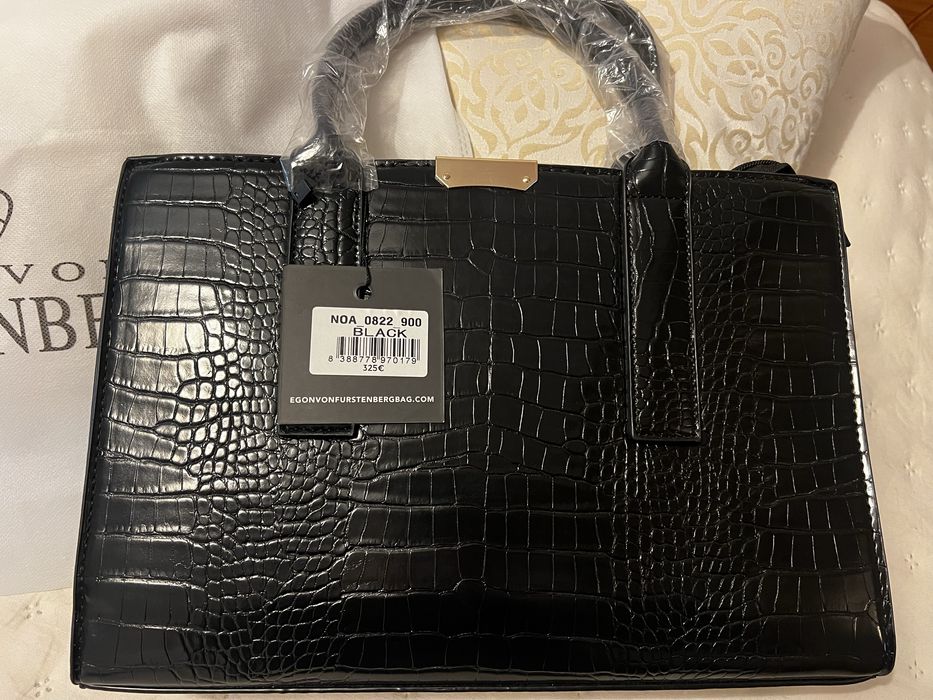 Mala nova com alça para tiracolo