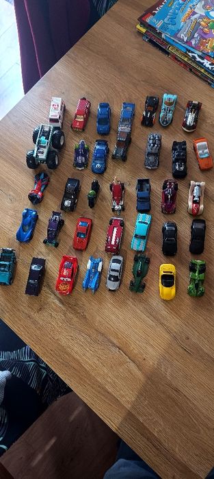Hot Wheels kolekcja samochodzików