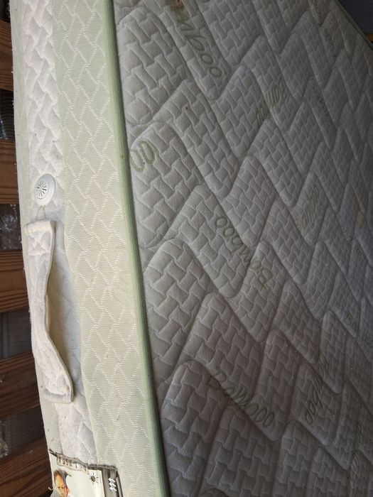 Colchão 200.160, bom estado