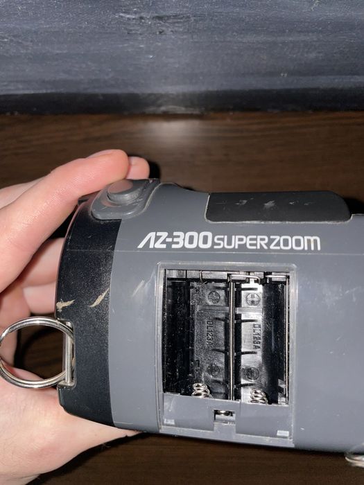Olympus AZ-300 Super Zoom