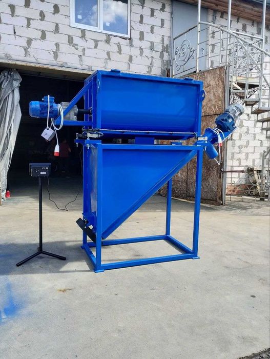 Змішувач шнековий, кормосмеситель, змішувач корму горизонтальний