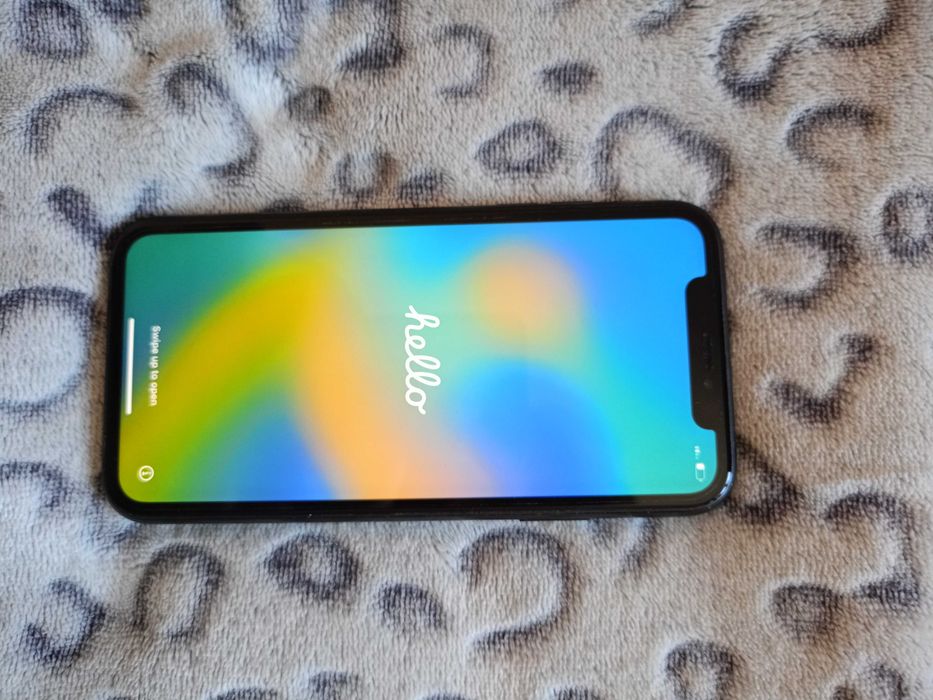 Продам iPhone XR 128 GB