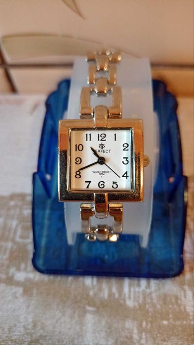 Zegarek damski Perfect kwadrat