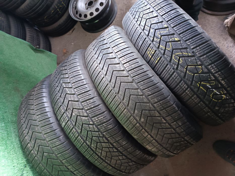 Шини зима Good Year 235/60/20 5,5-6,5mm 2021р.