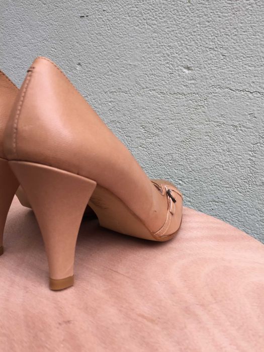 Sapato de salto alto, bege, Charles - Novo