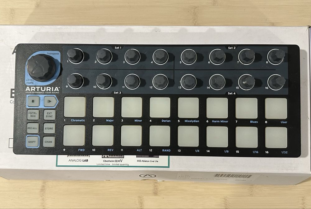 Material de som diverso - Korg, Cyclone Analogic, Arturia, Electro Harmonix, Novation