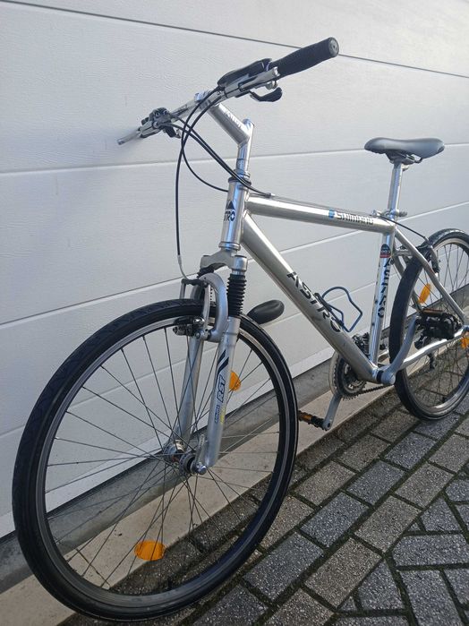 Bicicleta de estrada ASTRO como nova