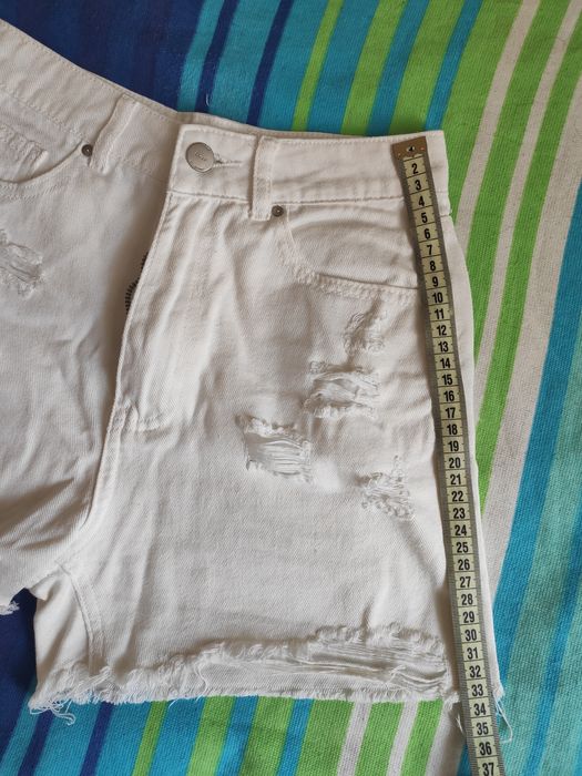 Шорти жіночі білі Cropp 32 (XXS)