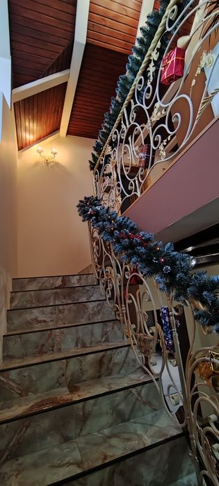 Котедж у  Славську .Без господарів великі компанії до 15 осіб.