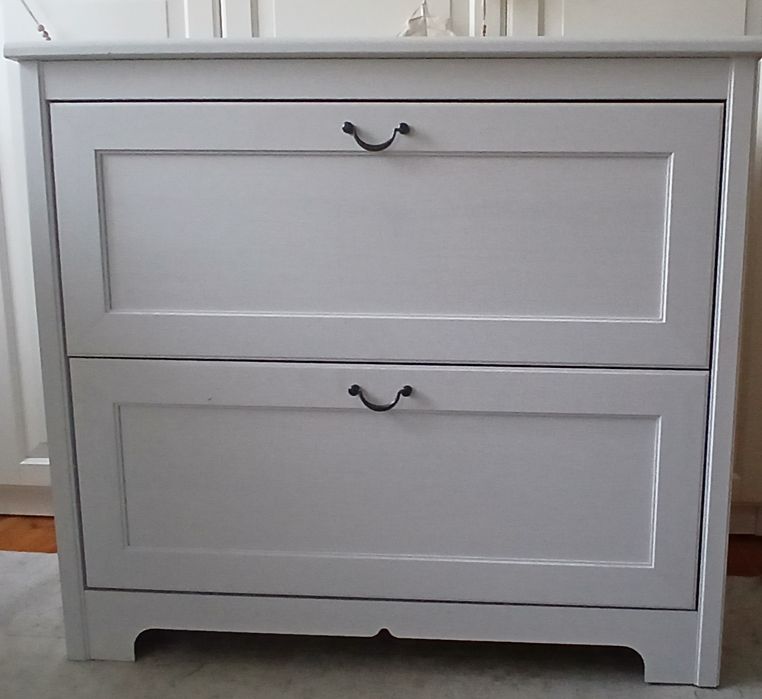 Biała komoda IKEA vintage