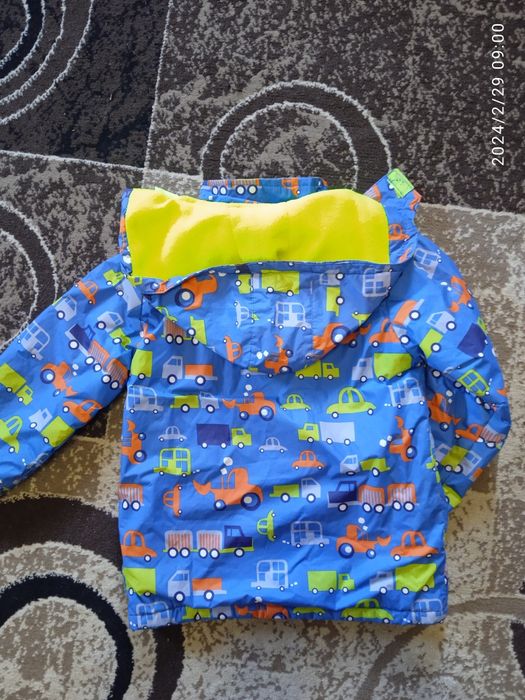 Весняна куртка для хлопчика 6 років