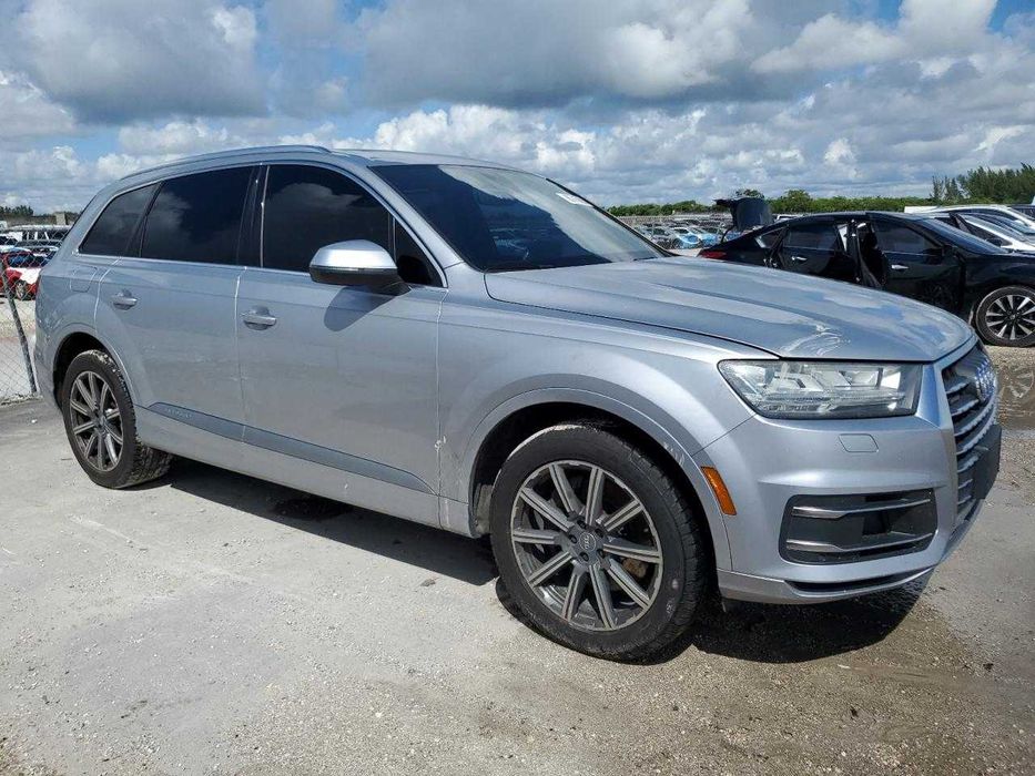 Бампер Audi Q7 4M розборка Ауді КЮ 7  4М колір LC9X