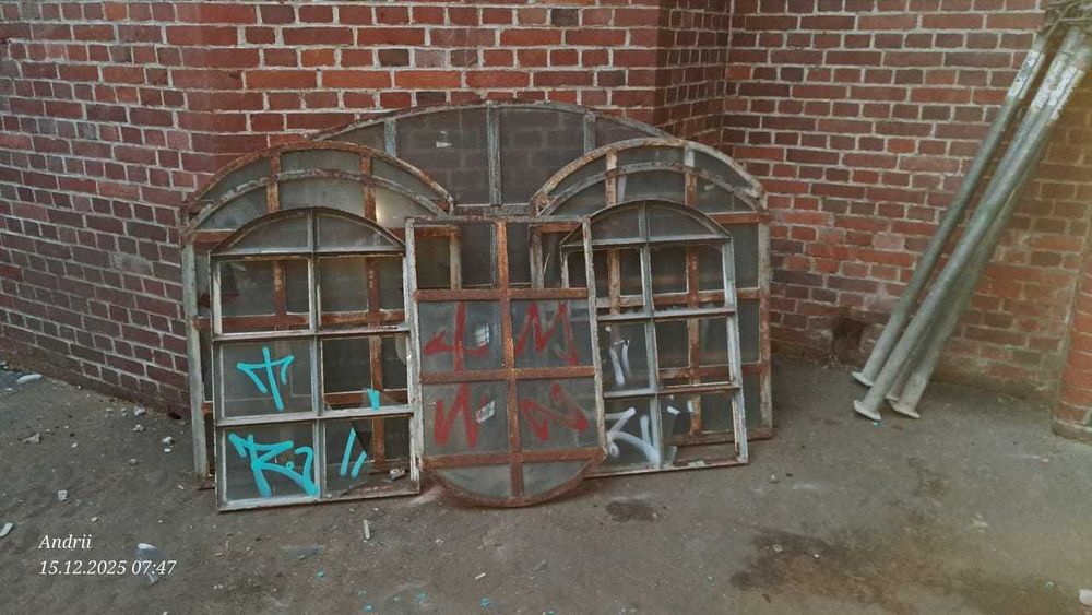 Okna loftowe metalowe używane