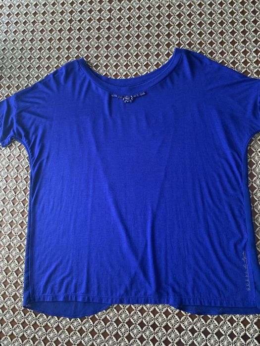 Bluzka Guess kobaltowa, elegancka ( oversize ) roz M