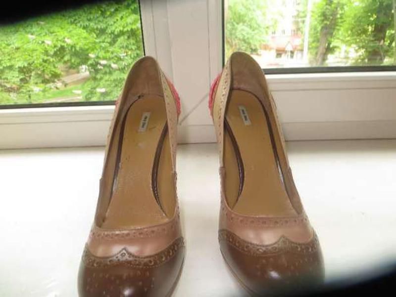 Продам шикарные туфли miu miu  100%оригинал 1 линия