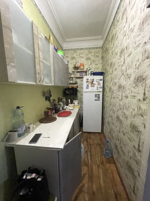 Продам кімнату в гуртожитку.  Косметичний ремонт!