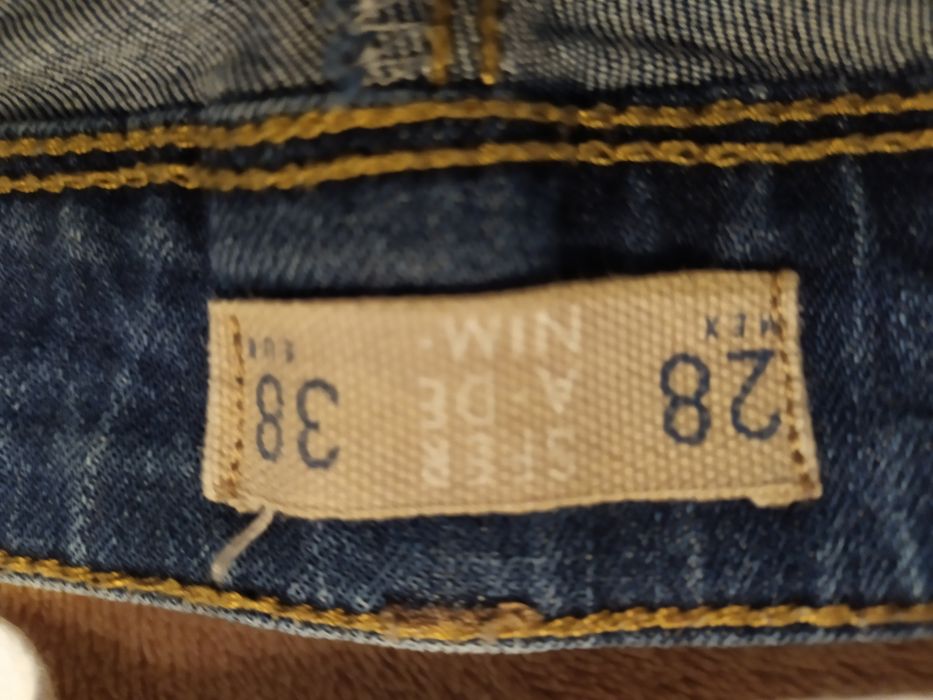 Jeans n° 38 (skinny) + T-shirt algodão puro