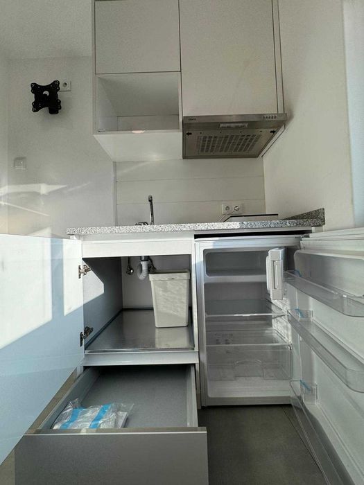 Quarto privado com Copa e WC - Para 1 pessoa (não aceitamos casal)