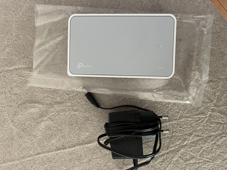 TP-Link 8-Port 10/100Mbps Desktop Switch64585105476226121