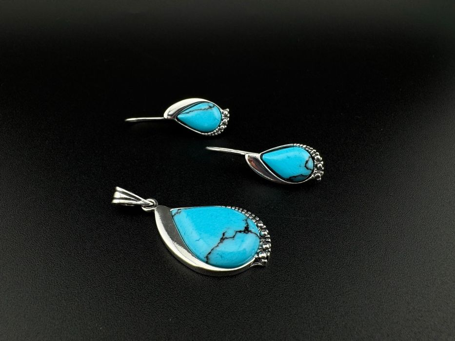 Wisior zawieszka duży srebrny pr.925 z turkusem