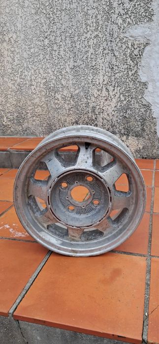 Jantes Toyota em liga leve , anos 70 e 80