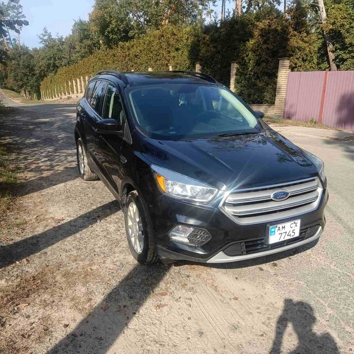 Продам Ford Escape