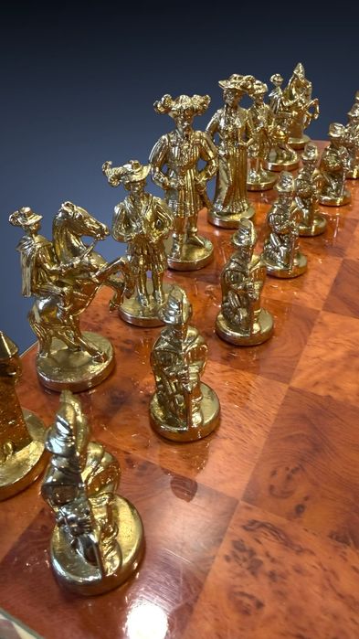 Антиквварні шахи  ексклюзивні шахмати  старинные  шахматы  комплект