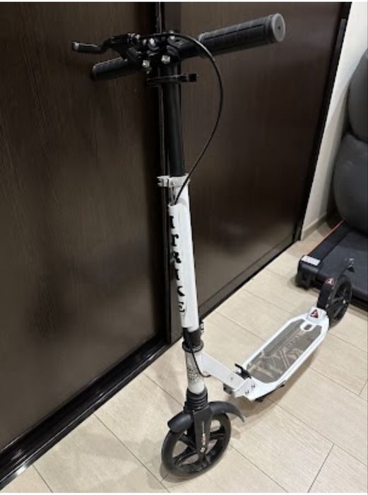 Самокат ITRIKE, в дуже гарному стані