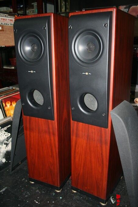 Kef Reference Model  Two colunas imaculadas high end