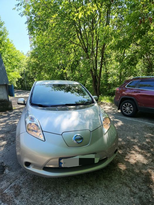 Nissan Leaf 30kW SV/SL з Premium Package