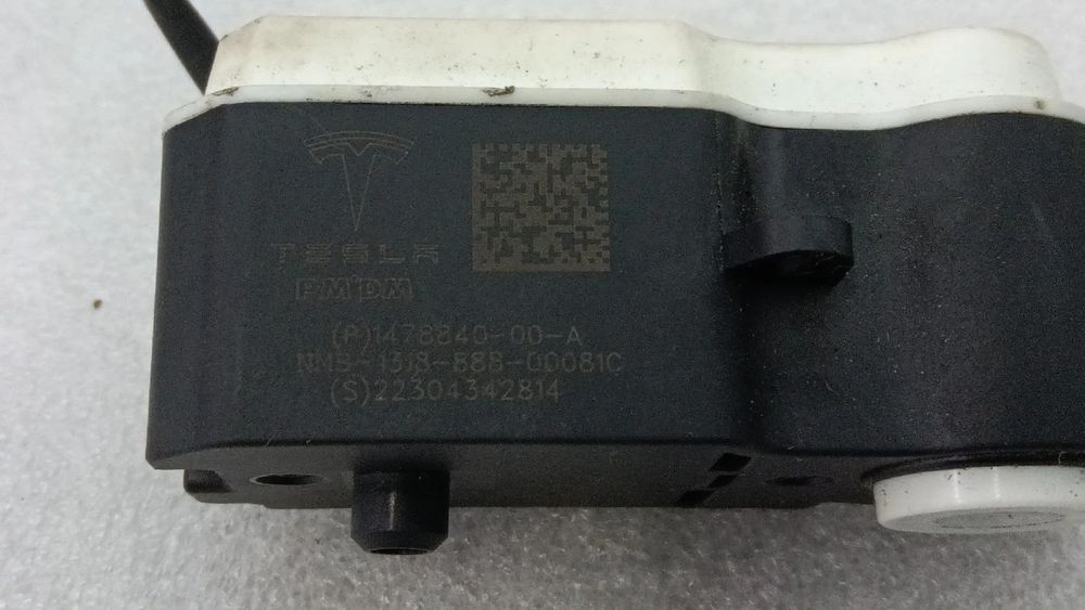 Motor Fecho Combustivel TESLA Model Y (5YJY)
