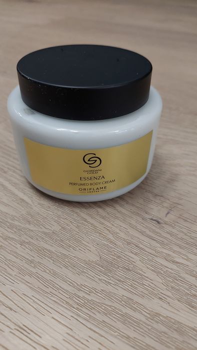 Giordani Gold Essenza perfumowany balsam do ciała NOWY  250ml