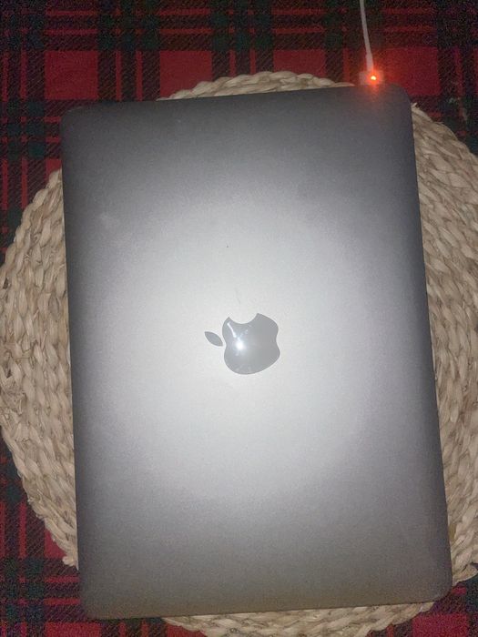 MacBook Air  13  256 i7 2014