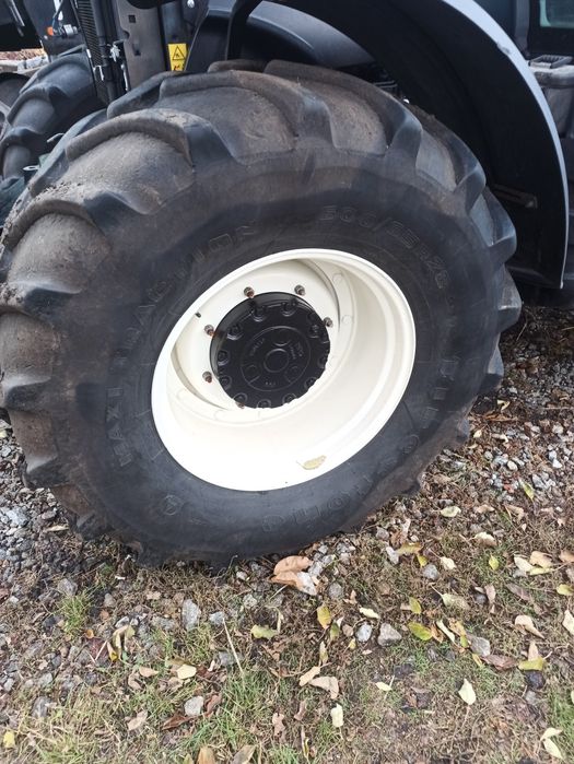 Трактор НХ Т7060