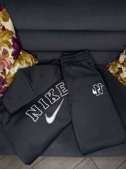 Продам костюми на флісі