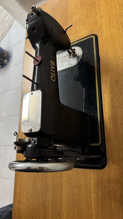 Maquina de costurar OLIVA