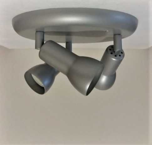 Foco triplo articulado- lâmpadas LED