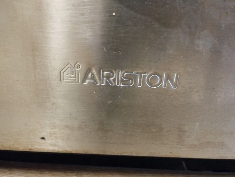 Forno de encastrar Ariston