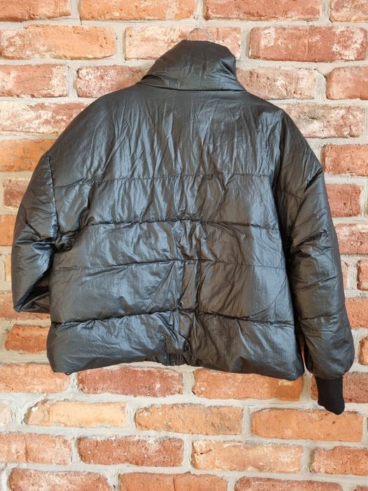 Czarna kurtka Unisono