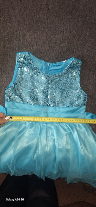 Святкові сукні для дівчинки- голубе, рожеве