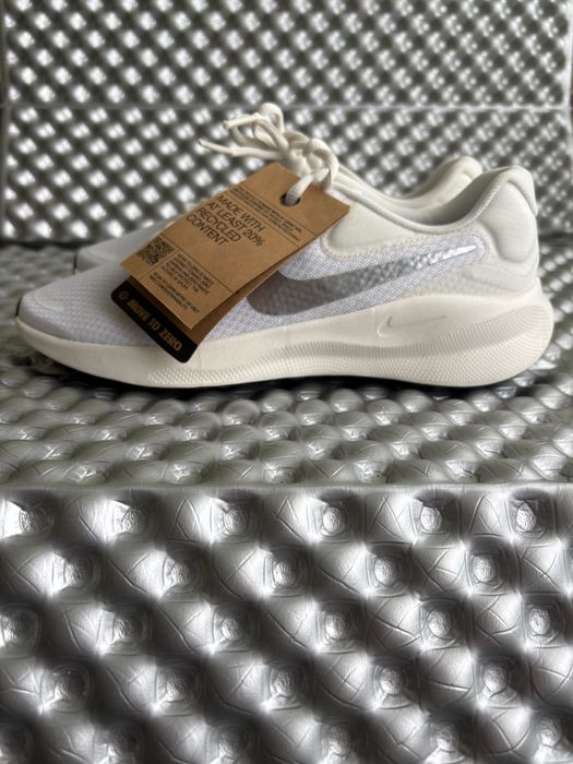 Жіночі кросівки Nike Revolutio, оригінал