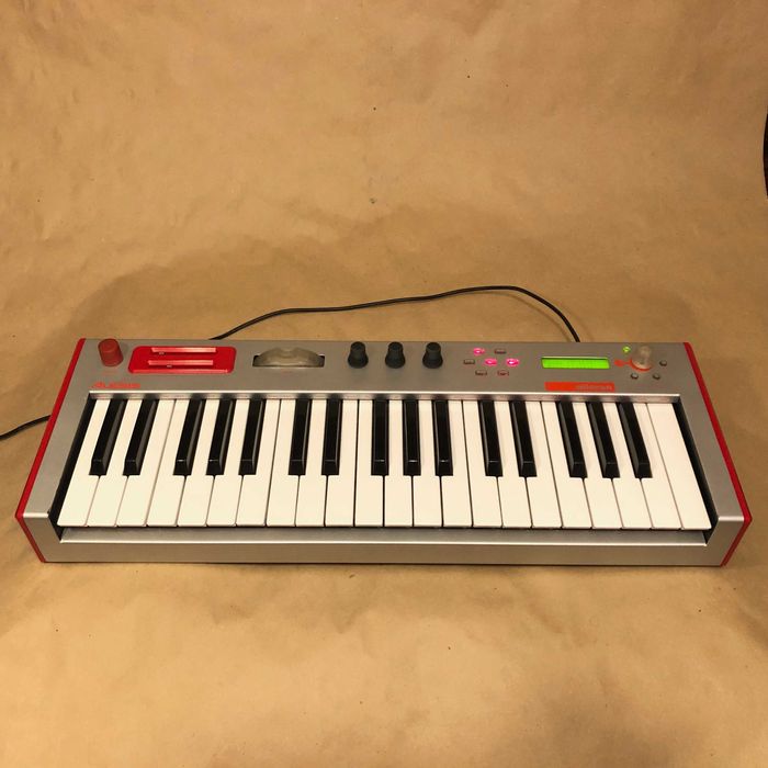Alesis Micron sintetizador